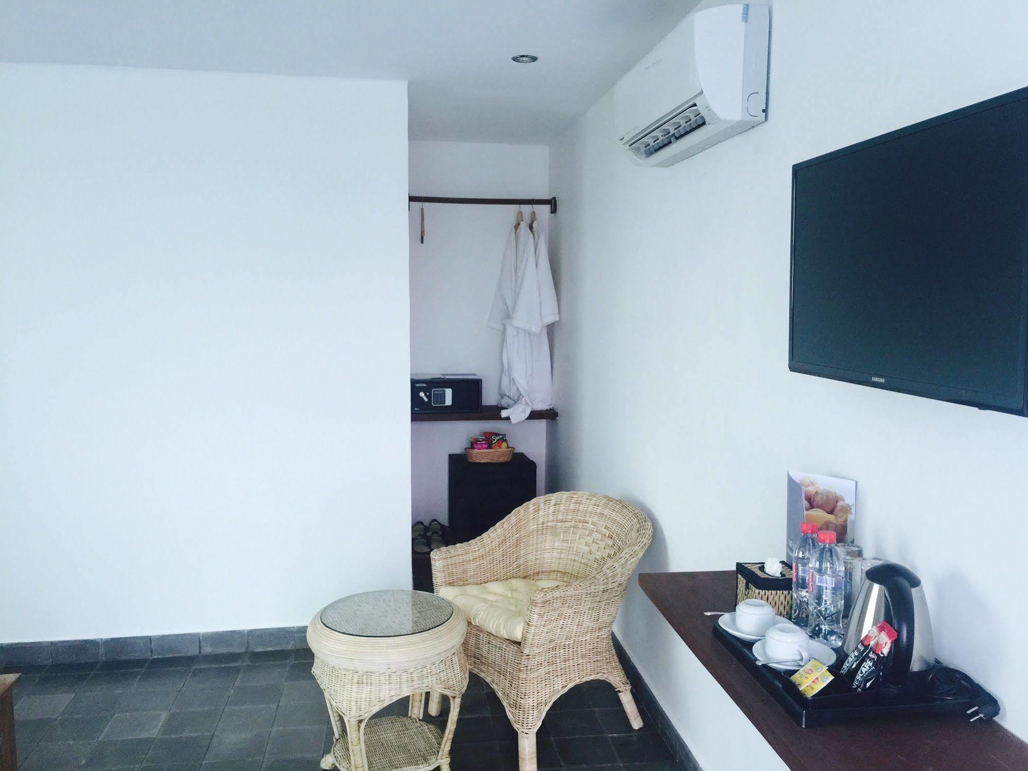 Diamond Palace Resort & Sky Bar Пном Пен Екстериор снимка