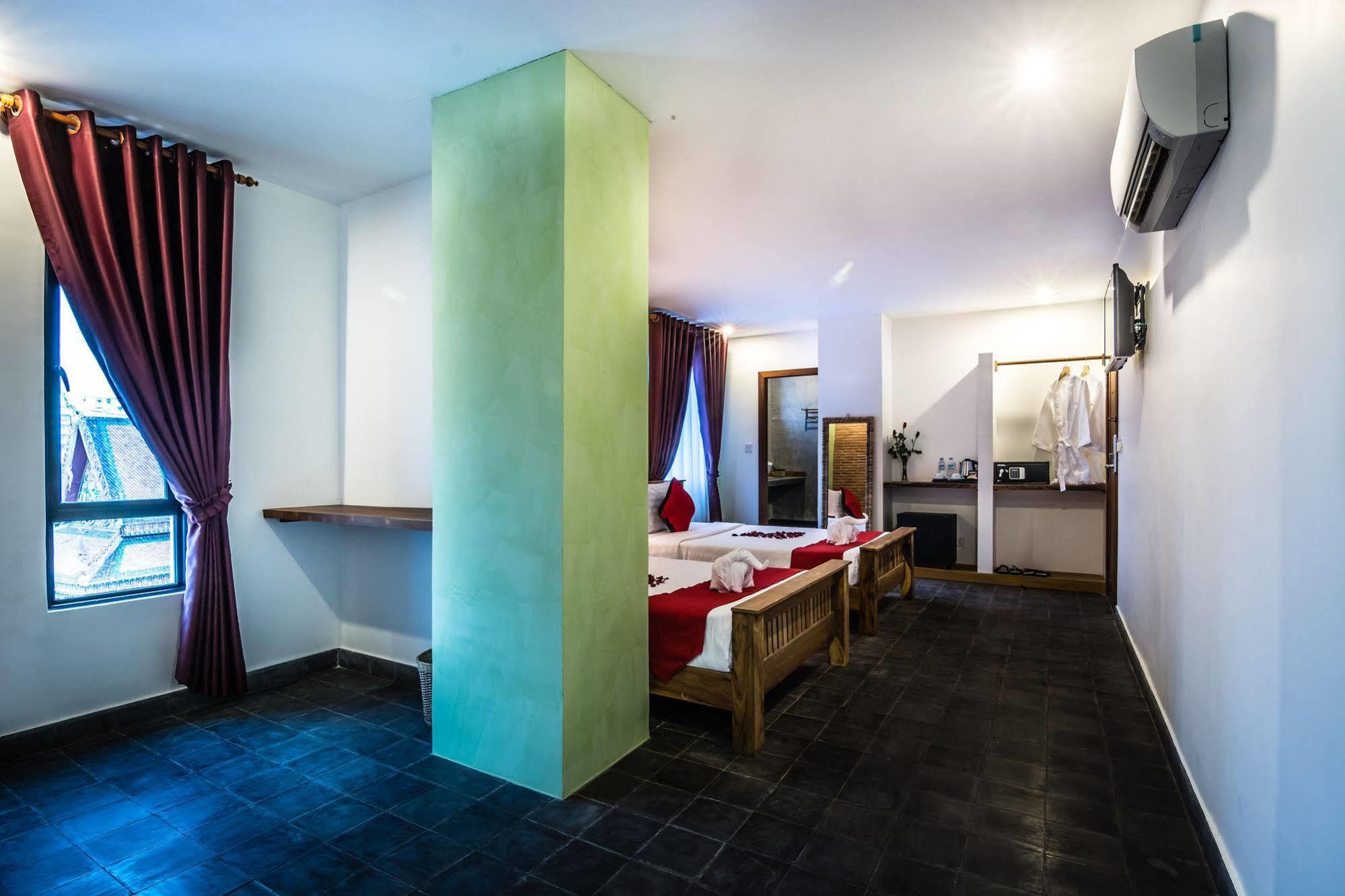 Diamond Palace Resort & Sky Bar Пном Пен Екстериор снимка