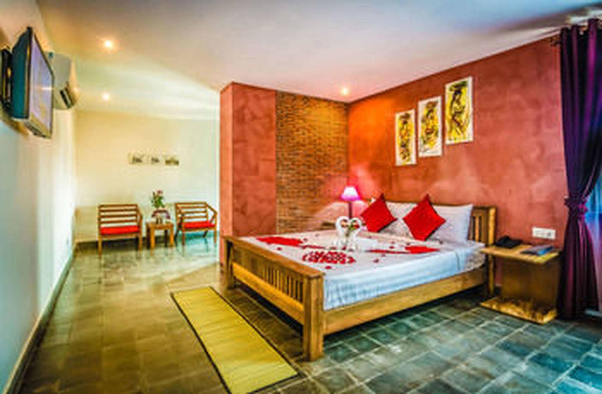 Diamond Palace Resort & Sky Bar Пном Пен Екстериор снимка